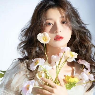 药屋少女的呢喃